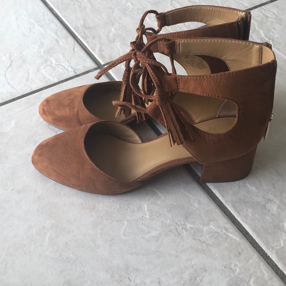 Shoes - Picture 2 of 3